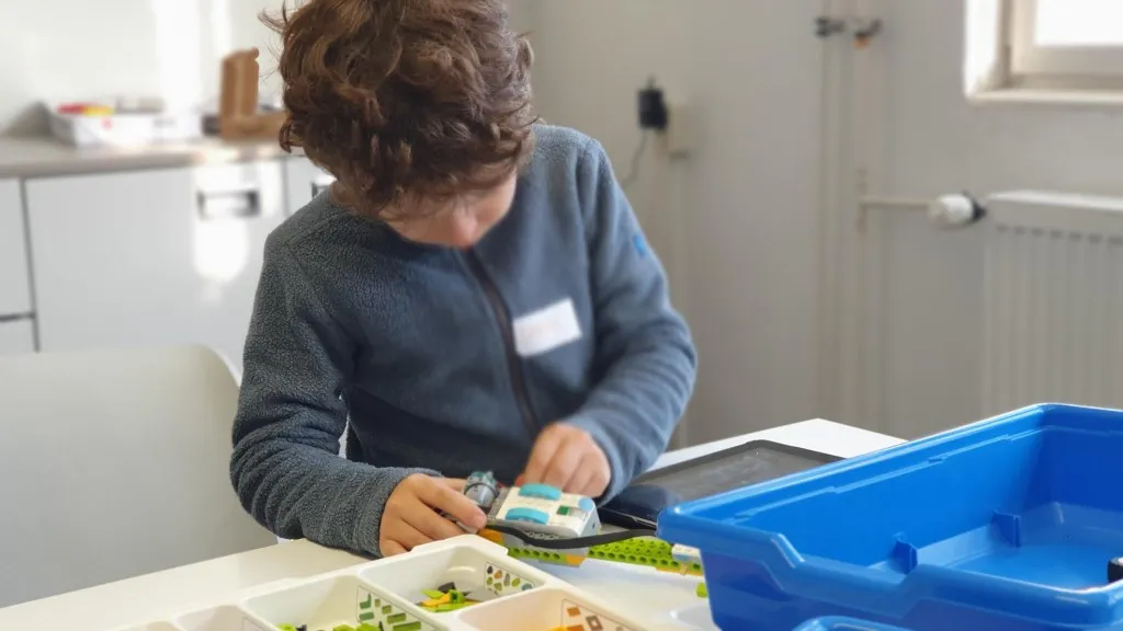 Kinder bei einem Workshop