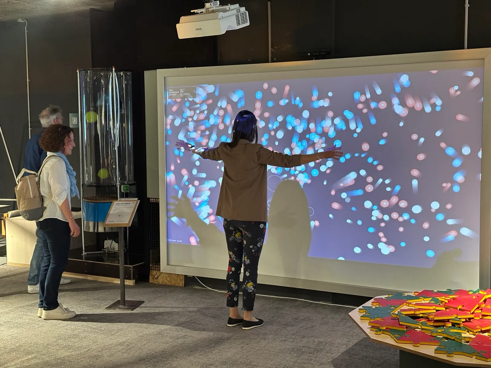 Besuch von Staatsminister Florian Herrmann und Texas Instruments im curiocity Pop-up