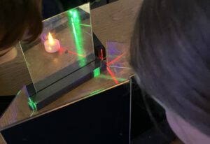 Mehr über den Artikel erfahren Oktober-MINT-Garage: Wellig, stabil, geheim und kreativ!