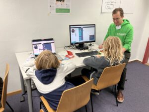 Mehr über den Artikel erfahren Das MINT Garage-Jahr 2025