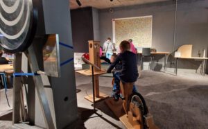 Die ersten Gäste im curiocity Pop-up Science Center